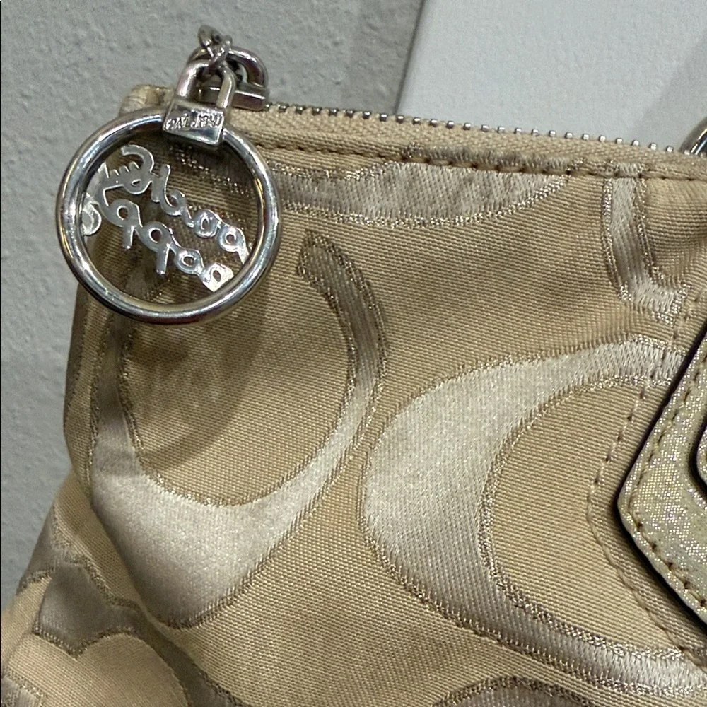 Coach y2k poppy Metallic Gold Logo Shoulder Bag 2 hangtags silver handbag